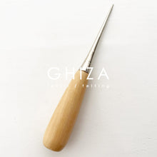 Cargar imagen en el visor de la galería, PUNZÓN CON MANGO DE MADERA